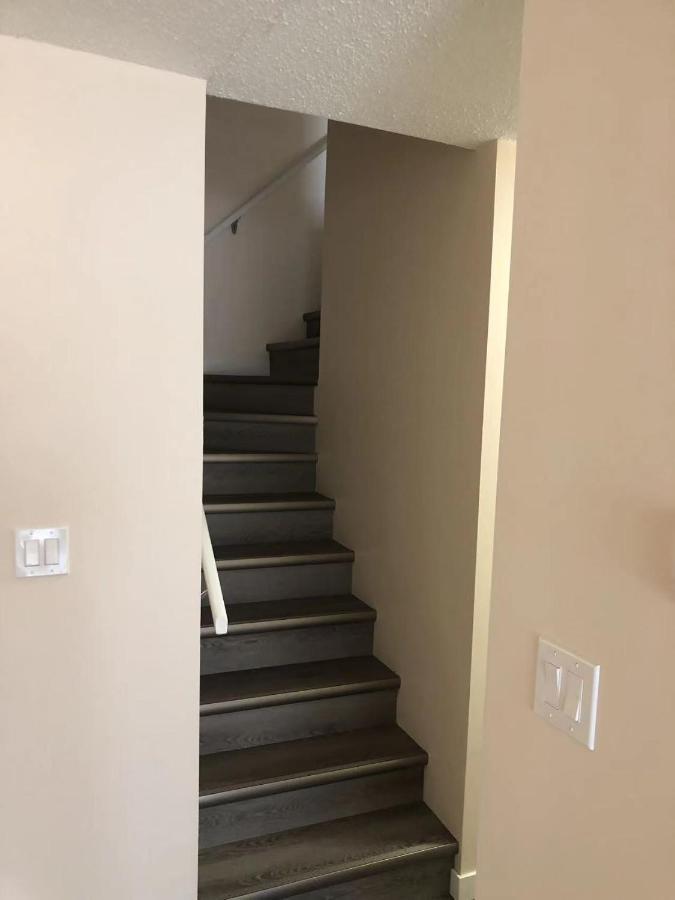 Unit #302 Mountain View 2 Beds In Dt Apartment Canmore Exterior foto